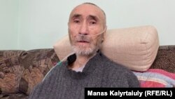 Арон Атабек дома после освобождения. Октябрь 2021 года