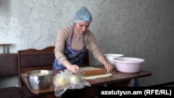 Մարիամ Դավթյանն աշխատանքի ժամանակ, Գյումրի, ապրիլ, 2024թ.