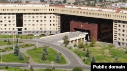 Հայաստանի ՊՆ վարչական համալիրը Երևանում, արխիվ