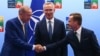 Președintele turc Recep Tayyip Erdogan, alături de premierul suedez Ulf Kristersson și de secretarul general al NATO, Jens Stoltenberg. 
