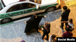 مقامات جمهوری اسلامی از جمله غلامحسین محسنی اژهای، رئیس قوه قضائیه دولت ابراهیم رئیسی را مسئول اجرای «طرح نور» معرفی میکنند