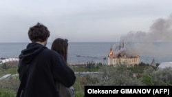 Орусиянын Одессаны аткылоосунан кийинки абалды карап тургандар. 29-апрель, 2024-жыл 