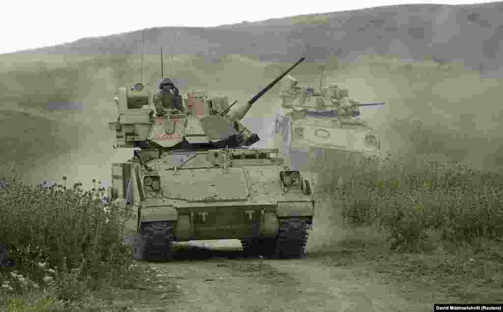 Борбени возила Bradley.