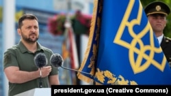 Украинанын президенти Владимир Зеленский Украин мамлекеттүлүгүнүн күнүнө арналган иш-чарада. 28-июль, 2023-жыл. Иллюстрациялык сүрөт. Киев.
