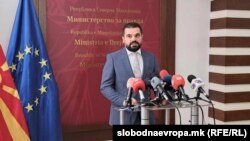 Министерот за правда Кренар Лога, чие министерството го подготви Предлогот-законот за амнестија.
