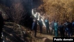 Փրկարարները դուրս են բերում վթարված ավտոբուսը Աճանան գետից, 10-ը մարտի, 2023թ․