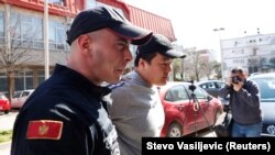 Do Kvon ispred zgrade podgoričkog Osnovnog suda