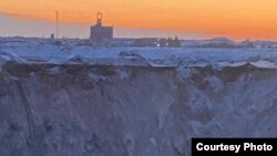 Часть периметра обвала на территории рудника в Павлодарской области. Фото пресс-службы МЧС Казахстана