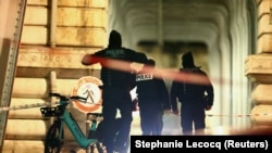 Policija na mestu napada, Pariz, 3. decembar 2023. 