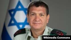 آهارون حلیوه به محض تعیین جانشین برایش این مقام را ترک میکند