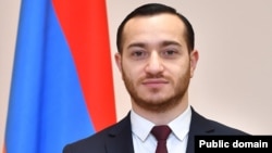 Բարձր տեխնոլոգիական արդյունաբերության նախարար Մխիթար Հայրապետյան, արխիվ