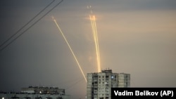 Sulmet me raketa ruse në Harkiv të Ukrainës më 15 gusht 2022.