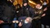 Арест по време на протест срещу войната в Украйна. Снимката е от 24 февруари в Санкт Петербург