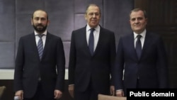 Одна из трехсторонних встреч глав МИД Армении, России и Азербайджана (архив) 