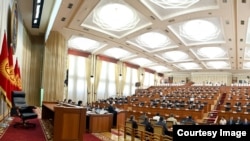 Жогорку Кеңеш, иллюстрациялык сүрөт.
