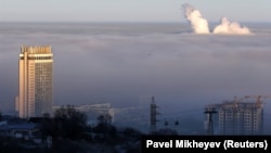 Алматы, покрытый туманом. 12 января 2022 года