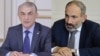 Спикер парламента Ара Баблоян (слева) и премьер-министр Никол Пашинян