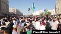 Протесты в столице Каракалпакстана Нукусе. 1 июля 2022 года