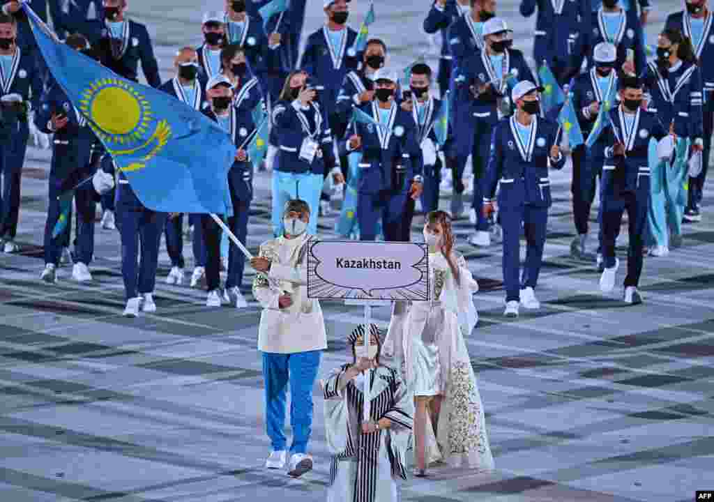 После церемонии открытия Рыпакова стала звездой интернета. Зрители в Японии и других странах восхищались ее красотой и называли принцессой, сравнивая с персонажами компьютерных игр 