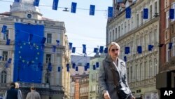 Zastave EU na ulicama Sarajeva povodom odluke da BiH dobije "zeleno svjetlo" za početak pristupnih pregovora, 21. mart 2024.