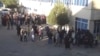 Очередь у продуктового магазина в Туркменабаде