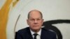 Njemački kancelar Olaf Scholz obraća se medijima nakon koalicionog odbora stranaka SPD, Zelenih i FDP o novom paketu mjera pomoći za suzbijanje rasta cijena energije u Berlinu, 4. septembra 2022.