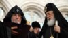 Грузия - Католикос всех армян Гарегин Второй (справа) и Католикос-Патриарх всея Грузии Илия Второй в Тбилиси, 10 июня 2011 г.