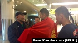 Чынарбек Изабеков Москвадагы кыргызстандык жаштар менен