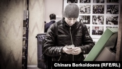 Орусиядагы кыргыз мигранты. Иллюстрациялык сүрөт.