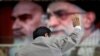 دور نشاندن احمدی‌نژاد از خامنه‌ای در شام‌ غریبان