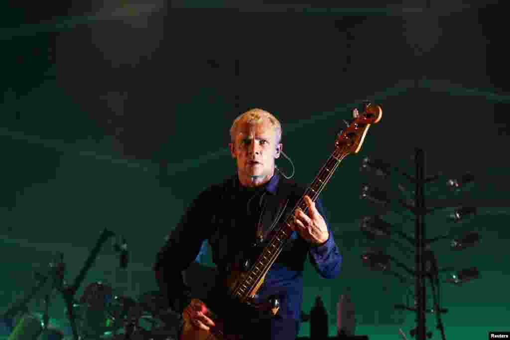 Basist Flea iz benda "Atoms for Peace", EXIT, Novi Sad. Foto: Reuters / Marko Đurica