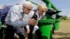 Petre Daea îl numise pe pensionarul de lux secretar general al Ministerului Agriculturii, iar Viorica Dăncilă l-a numit, la plecare, vicepreședinte al Oficiului pentru Combaterea Spălării Banilor