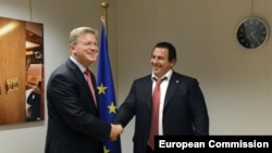 Belgium -- European Commissioner for Enlargement and European Neighbourhood Policy Stefan Fule (L) meets Prosperous Armenia Party leader Gagik Tsarukian in Brussels, 06Dec2012.