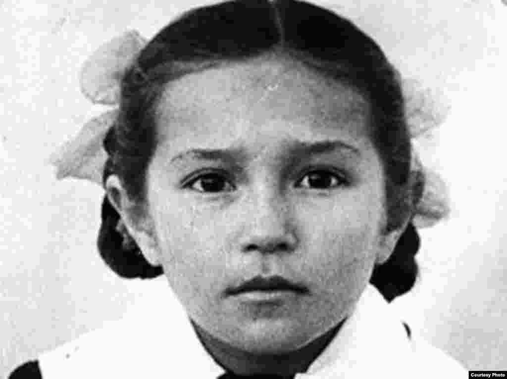 Ляззат - 10 лет. Было это всего лишь в 1980 году.