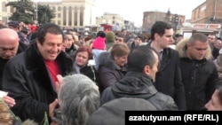 Armenia -- Businessman Gagik Tsarukian is greeted by supporters in Gyumri, 11Dec2016