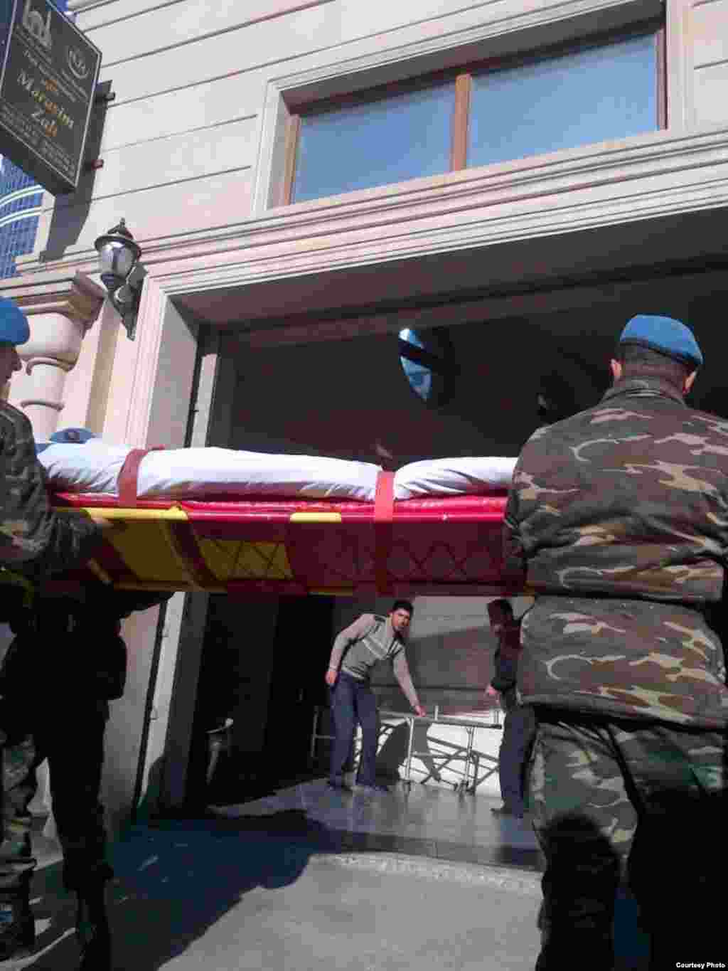 Toğrul Rüstəmli hospitala gətirilən zaman