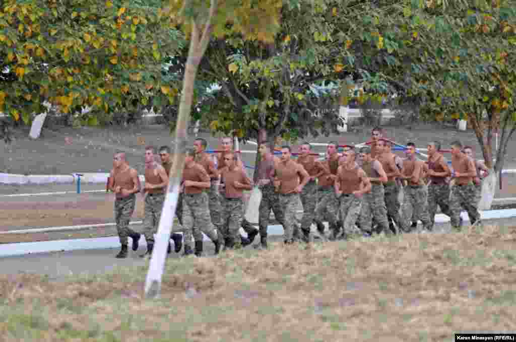 Qarabağda erməni əsgərlərin təlim düşərgəsi. 28 oktyabr 2012