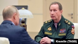 Голова Росгвардії Віктор Золотов на зустрічі з російським лідером Володимиром Путіним, архівне фото