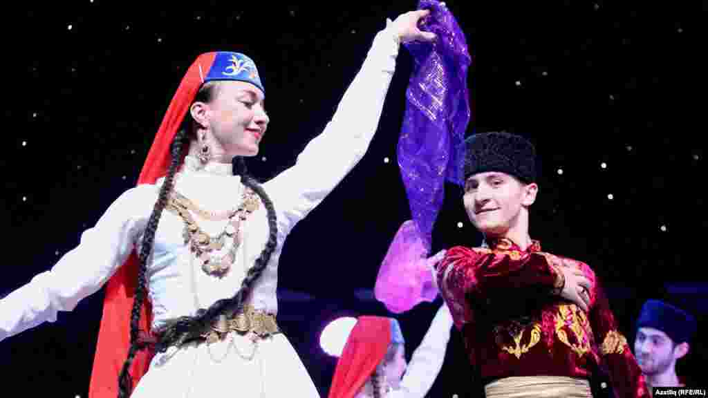 Казанда “Кырым” фольклор ансамбле 