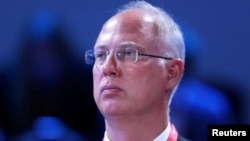 Неясно, що саме Дмитрієв обговорював з американськими посадовцями