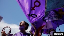 Архива: Протест во Истанбул против повлекувањето на Турција од Истанбулската конвенција. 19 јуни 2021 година.