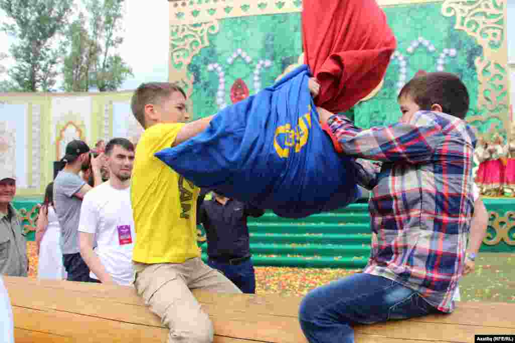 Сабантуйда капчык сугышы