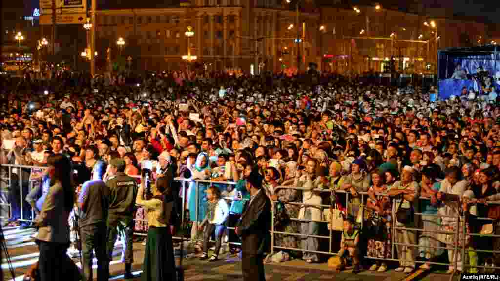 Казанда Сами Йосыф меңләгән тамашачы җыйды