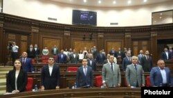«Իմ քայլը» խմբակցությունը ԱԺ նիստի ժամանակ, արխիվ