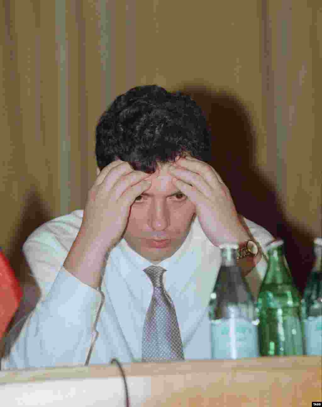 Немцова вскоре после назначения на пост заместителя премьер-министра. 1997 год.