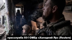 Військовослужбовці 93-ї ОМБр ЗСУ «Холодний Яр» на позиції з протидії російським дронам у Костянтинівці, 24 квітня 2025 року