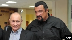 Президент Росії Володимир Путін і голлівудський актор Стівен Сігал