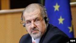 2015 елның мартында Европа парламенты тыңлауларында Кырымтатар мәҗлесе рәисе Рефат Чубаров катнашкан иде