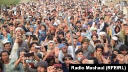 Members of a Pashtun clan in Jani Khel began their protest almost a month ago after a tribal elder was shot dead.
