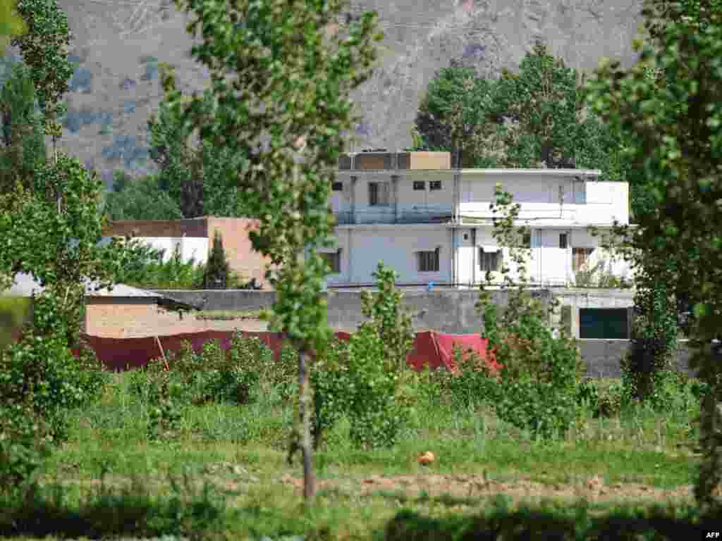 ویلایی در ایبتآباد پاکستان که اسامه بنلادن در آن بهسر میبرد؛ پس از حمله آمریکاییان به این ویلا